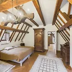 Superbe Manoir Du 16e Siecle Avec Piscine Pour 10
