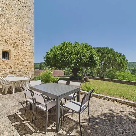 Superbe Manoir Du 16e Siecle Avec Piscine Pour 10 Saint-Cyprien (Dordogne)